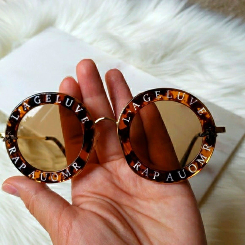 HOST PICK! 🎅 Retro look round bee sunglasses - Picture 7 of 7